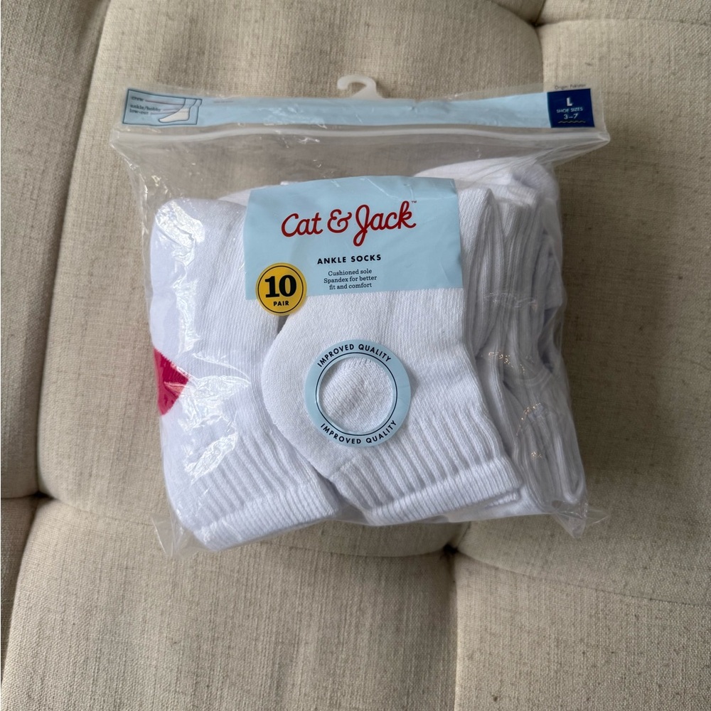 NWT Cat & Jack Ankle Socks SZ L